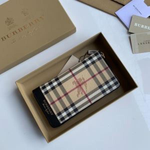 2026年春夏シーズンの人気 夏に良く似合うちょっと新品  バーバリー BURBERRY 財布/ウォレッ.156.