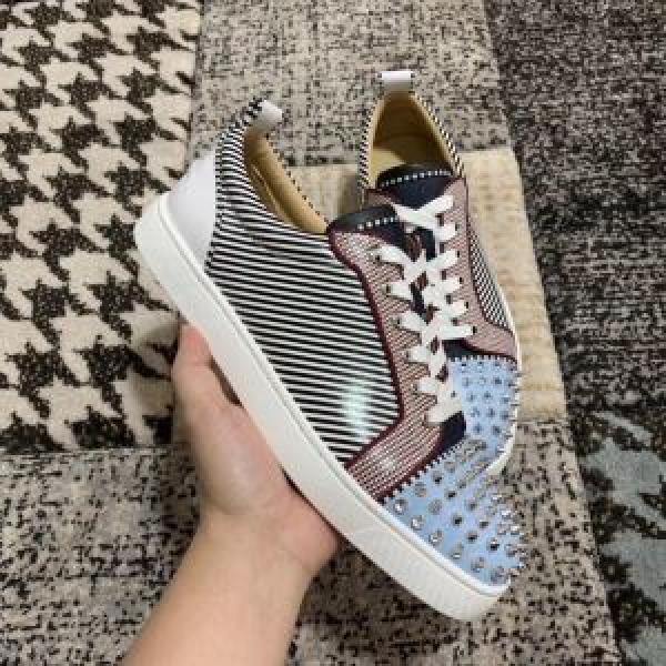 【2026年】夏のファッション クリスチャンルブタン Christian Louboutin スニーカー、靴 2色可選 今シーズン注目のデザイン