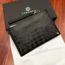 2026春夏人気トレンドアイテム 今季は特に注目ファション ヴェルサーチVERSACE ポーチ.82.