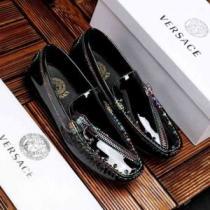 VERSACE ヴェルサーチ カジュアルシューズ 素敵カジュアル春夏新品 2026年夏の一押しファッションアイテム