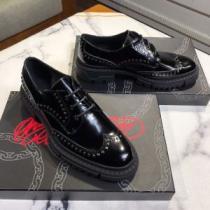 【2026年】夏のファッション VERSACE ヴェルサーチ ビジネスシューズ 季節感をプラス人気商品