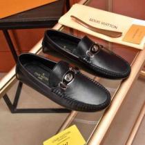 暑い今こそ活躍させたい！ 2026春夏のトレンド新商品 LOUIS VUITTON ルイ ヴィトン カジュアルシューズ