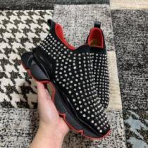夏に良く似合うちょっと新品 2026春夏のトレンド新商品 クリスチャンルブタン Christian Louboutin スニーカー、靴 2色可選