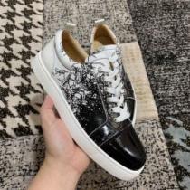 クリスチャンルブタン Christian Louboutin スニーカー、靴 2色可選 季節をまたい新作アイテム 2026年の夏のマス
