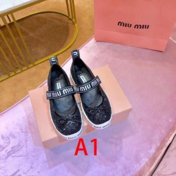 2026春夏は人気定番 春夏シンプルファッションでOK！ミュウミュウ MIUMIU ローファー 3色可選