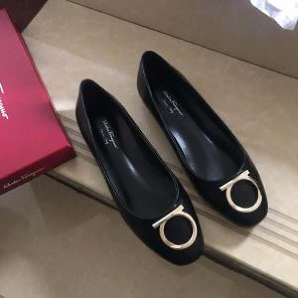 2026春夏トレンドアイテム 春夏の流行りトップス サルヴァトーレフェラガモ FERRAGAMO ローファー 3色可選