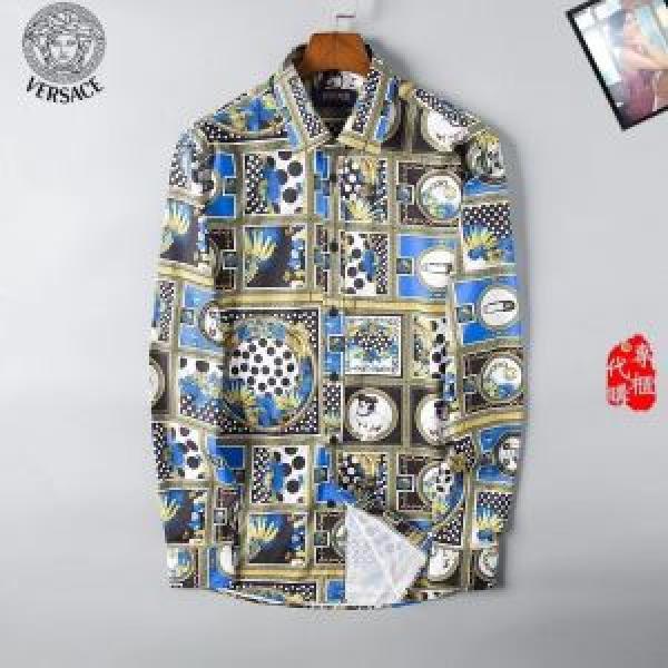 大人っぽく着こなし シャツ ヴェルサーチ 2026SSのトレンド商品VERSACE  春夏らしい爽やかさ