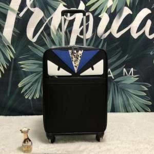 フェンディ FENDI 2026年最新ファッション スーツケース すごく稀少カラー やっと見つけた国内即発.150.