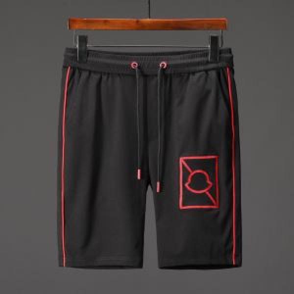 デニムパンツ 2026年の春夏に着たい 2026年春夏流行ファッション モンクレール MONCLER