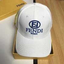 2026春夏トレンドアイテム 今年春夏ファション流行り フェンディ FENDI ベースボールキャップ 2色可選