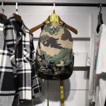 リュック、バックパック Off-White 洗練された印象に オフホワイト 2026春夏は人気定番.490.