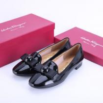 サルヴァトーレフェラガモ FERRAGAMO ローファー 3色可選 今季は特に注目ファション 2026年春夏シーズンの人気