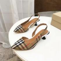 バーバリー BURBERRY ハイヒール 【2026春夏】最新コレクション 春夏シンプルファッションでOK！