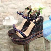 2026春夏も引き続きトレンド 春夏のトレンドアイテム クリスチャンルブタン Christian Louboutin サンダル