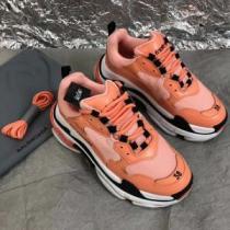 2026年春夏のトレンドアイテム バレンシアガ BALENCIAGA ランニングシューズ 春夏シンプルファッションでOK！