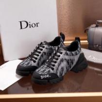今季のトレンド人気新作 2026年春夏のトレンドアイテム ディオール DIOR カジュアルシューズ