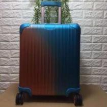 2026年春夏シーズンの人気 リモワ Rimowa今流行りの最新コレクション スーツケース新作コレクションを見る.559.