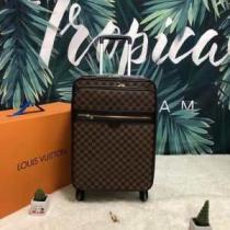 新商品☆完売必至  LOUIS VUITTON  スーツケース 【2026春夏】最新コレクション ルイ ヴィトン.45.