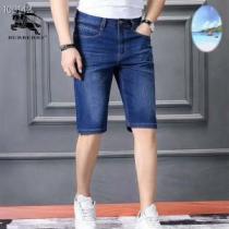 【2026年】夏のファッショ 春夏シンプルファッションでOK！バーバリー BURBERRY ブランド ジーンズ