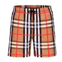 魅力的なカラー使い バーバリー BURBERRY ブランド ジーンズ 2026春夏のトレンド新商品