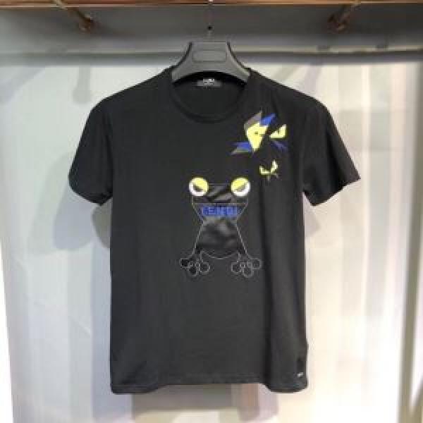 3色可選 フェンディ FENDI 人気ストリートブランド新品 Tシャツ/半袖  すっきりした印象に 2026限定 男性に人気