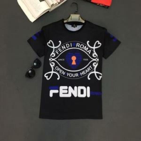 Tシャツ/半袖夏ファッションをおしゃれに楽しもう   フェンディ FENDI 春夏の流行り2026新品