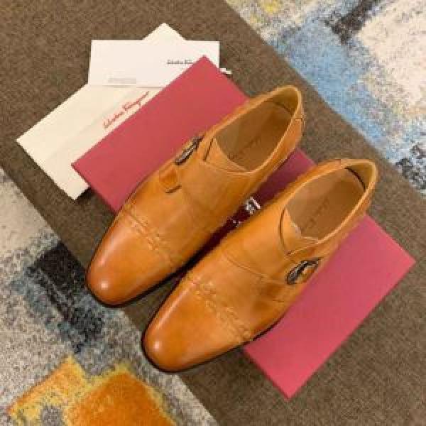 リラックススタイルが実現 サルヴァトーレフェラガモ FERRAGAMO 2026年最新ファッション  ビジネスシューズ  抜け感スゴイ