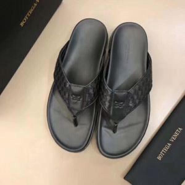 素敵なスタイルで夏の定番 サンダル  ボッテガ ブランド 2025SSのトレンド商品 BOTTEGA VENETA  夏大人気のアイテム