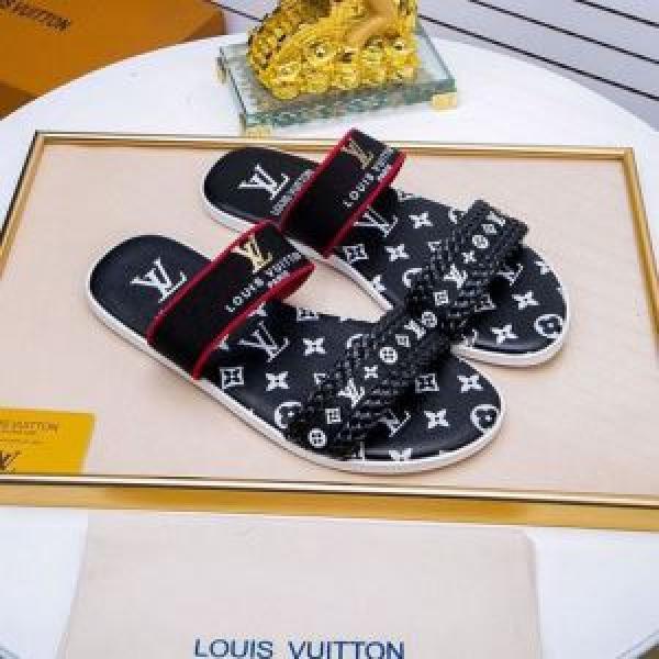 トレンド感があって涼しげ 2色可選 サンダル ルイ ヴィトン リッチな印象に  LOUIS VUITTON 2026年夏の一押しファッションアイテム