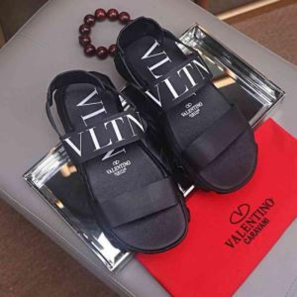 透け感新作がイチ推し サンダル 今年流大人っぽさ  ヴァレンティノ VALENTINO 2026SSのトレンド商品