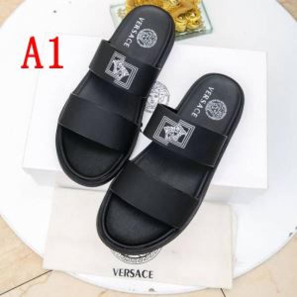 ヴェルサーチVERSACE カジュアルを一歩大人に サンダル 2色可選 グッと大人っぽい印象に 2026即旬な装いに