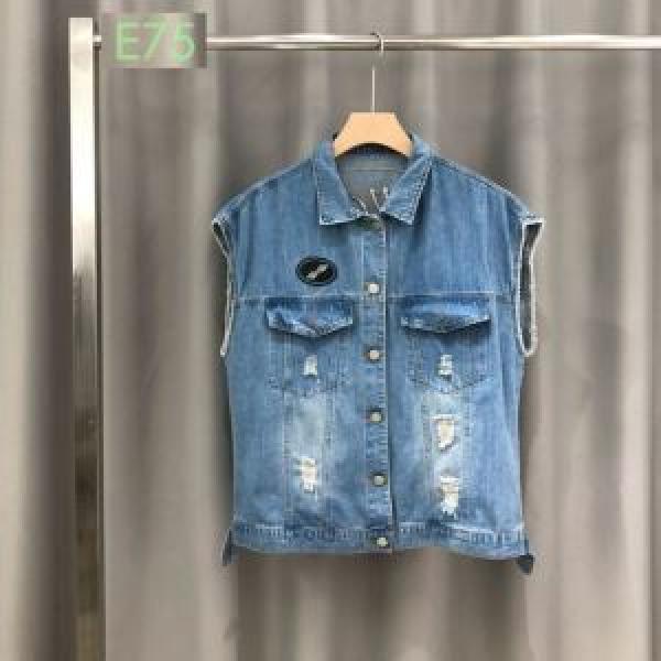 スタイルを綺麗に バレンシアガ BALENCIAGA ファッションにトレンド デニムジャケット 2026年春夏流行ファッション
