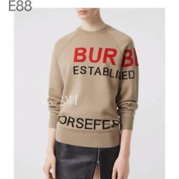 プルオーバーパーカー  夏の大人カジュアルスタイル バーバリー BURBERRY 2026年の夏のマスト きれいめ上品に