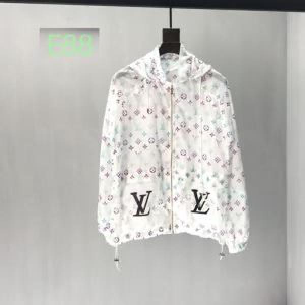 おしゃれ上級者に挑戦 ルイ ヴィトン LOUIS VUITTON フード付きコート 2026即旬な装いに 春夏らしい華やか