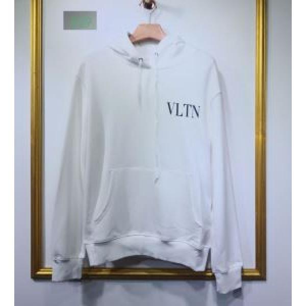 パーカー 夏っぽさ新作アイテム  ヴァレンティノ VALENTINO 今流行りの最新コレクション 2026春夏トレンドアイテム