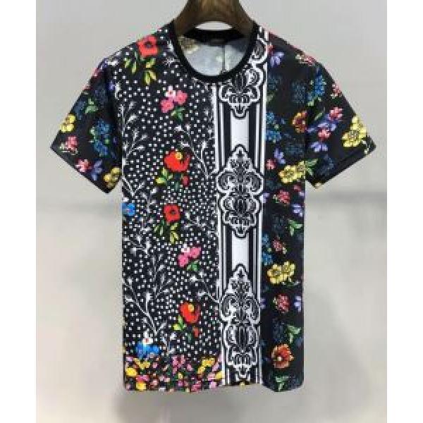 最新で完売確実 ヴェルサーチ2026春夏トレンドアイテム  VERSACE Tシャツ/半袖 限定デザイン大人気完売前に