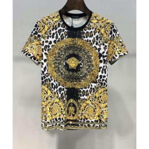 2026年最新ファッション Tシャツ/半袖 ヴェルサーチ安心と信頼のお取引 VERSACE 完売必須