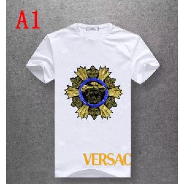夏キレ味をプラス ヴェルサーチ 2026SSのトレンド商品 VERSACE 多色可選 Tシャツ/半袖