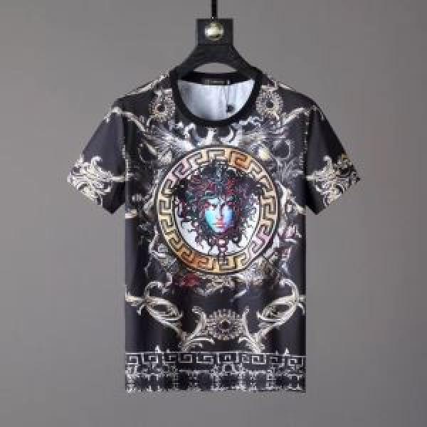 2026春夏も引き続き人気セール Tシャツ/半袖 ヴェルサーチ春夏のトレンドアイテム VERSACE