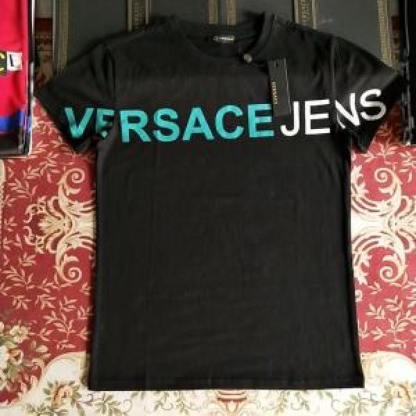 最新で完売確実 ヴェルサーチ VERSACE Tシャツ/半袖 コーデ選ばずおしゃれのポイント