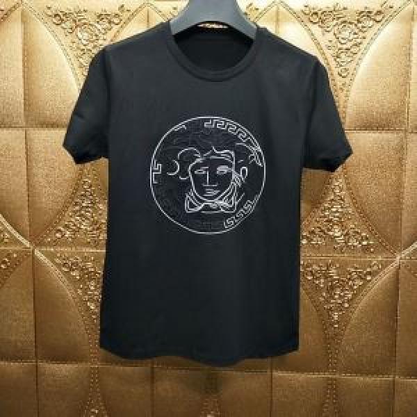 Tシャツ/半袖大注目日本未入荷 ヴェルサーチ2026夏ファション新品  VERSACE  定番が欲しい方