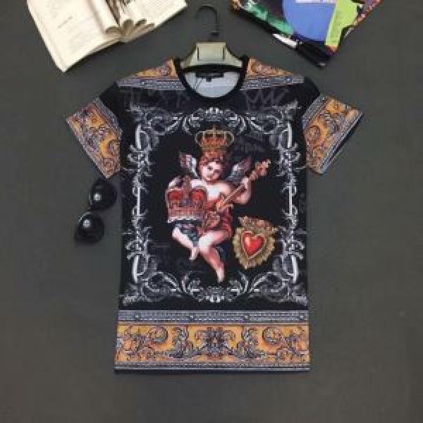 2026夏ファション新品 VERSACE Tシャツ/半袖  ヴェルサーチ 夏に良く似合うちょっと新品