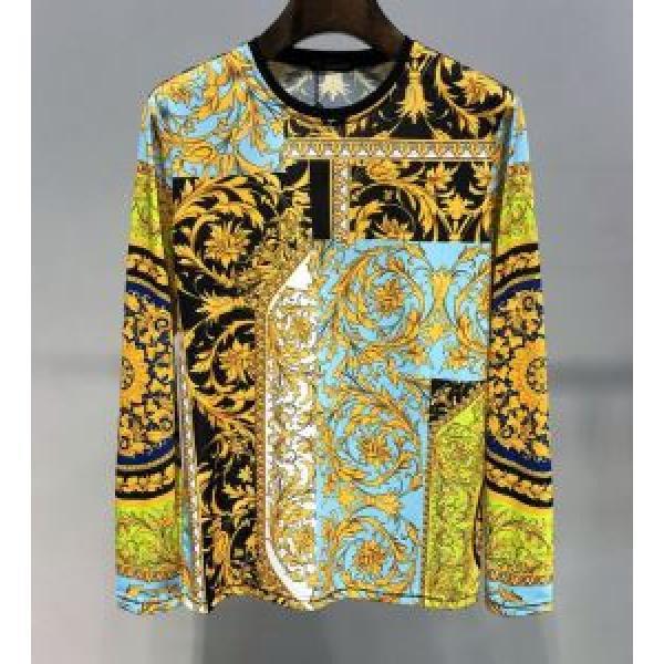 2026春夏も引き続きトレンド ヴェルサーチ VERSACE 長袖Tシャツ まずは定番！人気アイテム