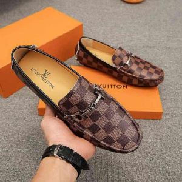 カジュアルシューズ 2026年春夏シーズンの人気 優しい雰囲気スタイリッシュに ルイ ヴィトン LOUIS VUITTON