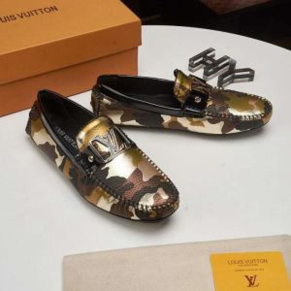 人気夏ファションおすすめ ルイ ヴィトン LOUIS VUITTON カジュアルシューズ 大人カジュアル夏ファッション2026