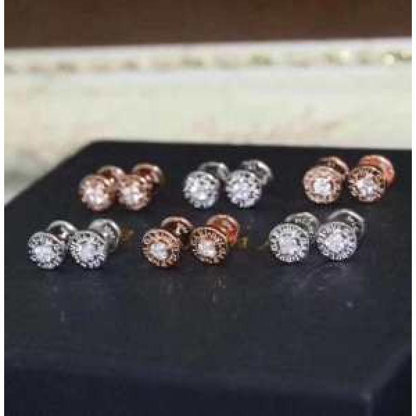 目を引く春夏トップス  2色可選  ブルガリ 春夏！大人カジュアル BVLGARI ピアス 【2026年】夏のファッション.229.