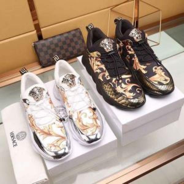 2色可選 カジュアルシューズ 2026春夏の大注目トレンド 一押し注目ブランドファション ヴェルサーチ VERSACE