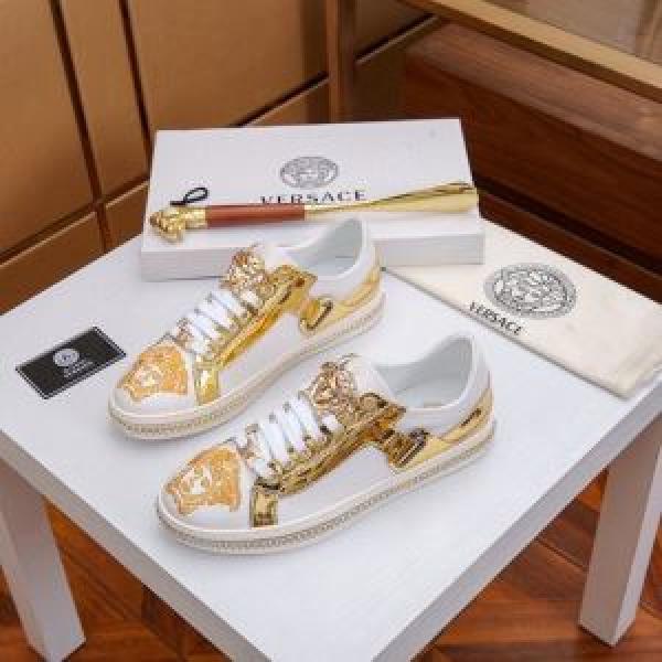 2026春夏人気トレンドアイテム ヴェルサーチ VERSACE カジュアルシューズ 今流行りの最新コレクション