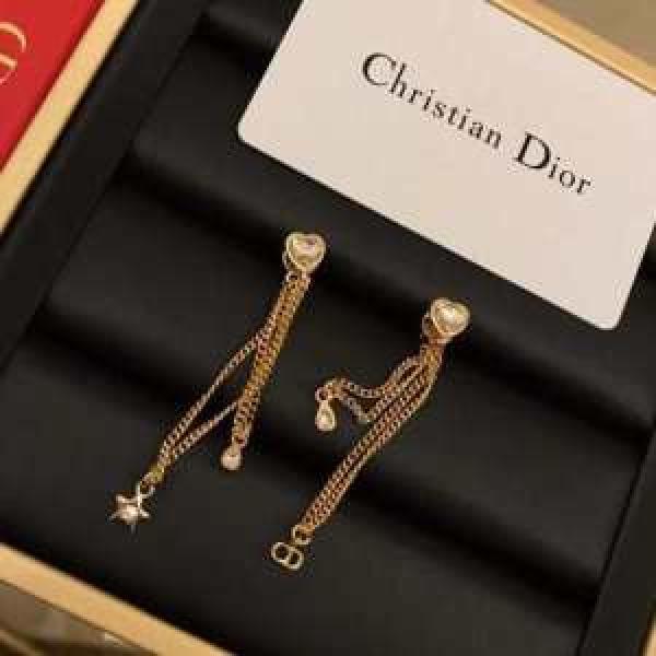 人気夏ファションおすすめ ディオール2026春夏のトレンド新商品  DIOR ピアス 素敵カジュアルの春夏コレクション.222.