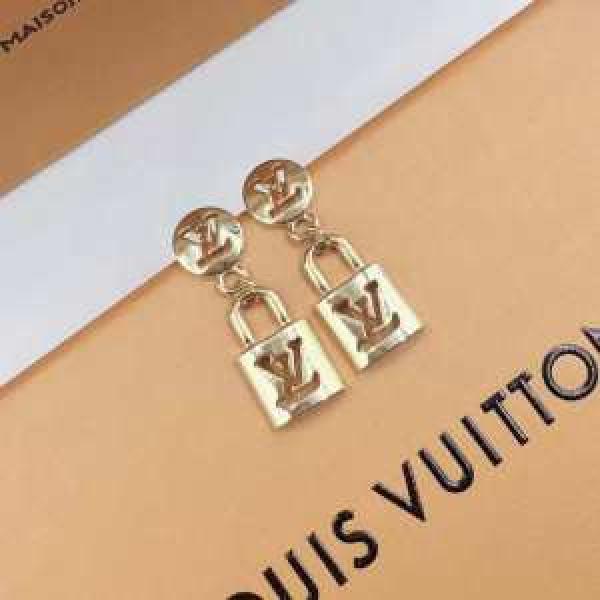 オシャレアイテム ピアス ルイ ヴィトン 2026夏色っぽさ LOUIS VUITTON おしゃれデザインも大人気.224.